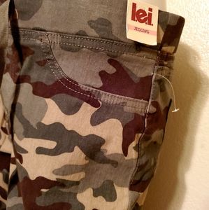 Brand new Camouflage jeggings